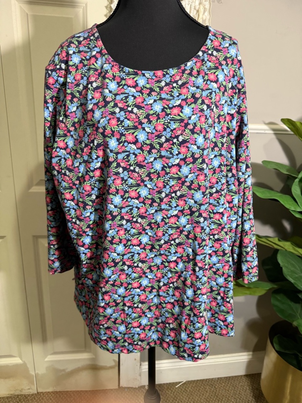 Appleseed's Blue Long-Sleeve Scoop Neck Top with Pink & Blue Floral Print 2x